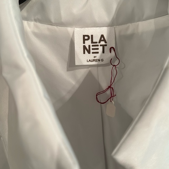 ⭐️ PLANET by Lauren G Chic Cape - Picture 3 of 7